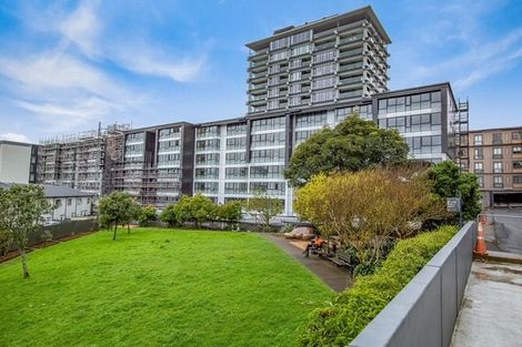 Photo of property in Luna Apartments, 6l/16 Burton Street, Grafton, Auckland, 1010