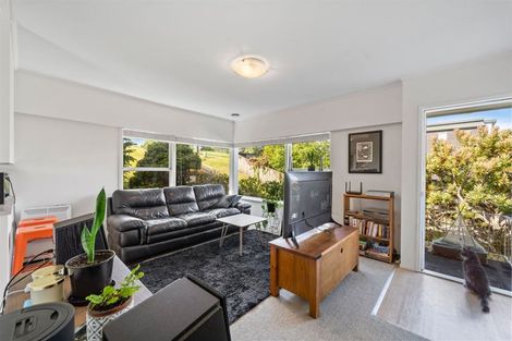 Photo of property in 1/58 Arran Road, Browns Bay, Auckland, 0630