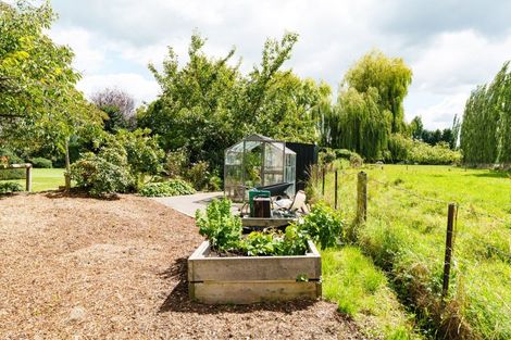 Photo of property in 320 Gladstone Road South, East Taieri, Mosgiel, 9092