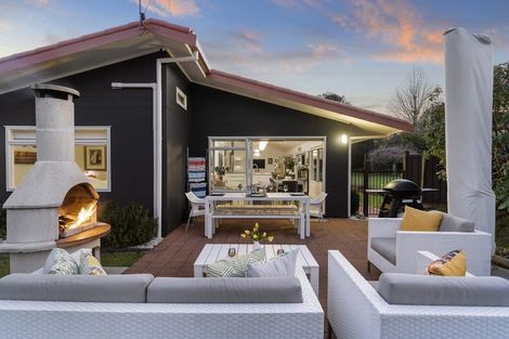 Photo of property in 11 Herbert Drive, Whangamata, 3620