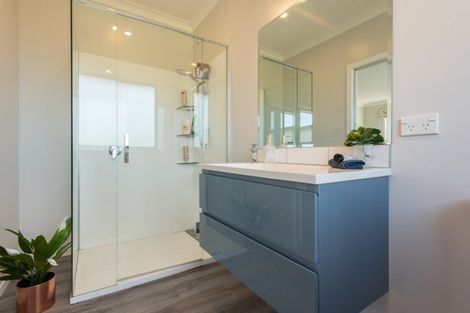 Photo of property in 16 Takahe Drive, Paraparaumu Beach, Paraparaumu, 5032