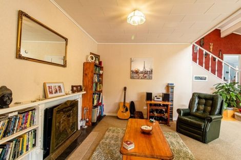 Photo of property in 25 Burns Road, Hospital Hill, Napier, 4110