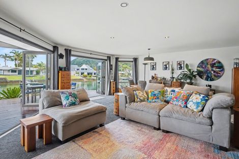 Photo of property in 124 Motu Grande, Pauanui, Hikuai, 3579