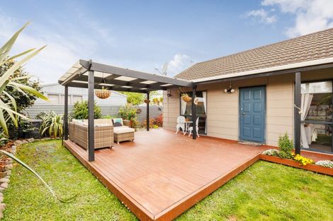 Photo of property in 2a Rutland Place, Milson, Palmerston North, 4414