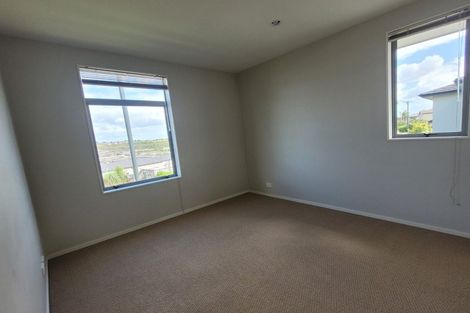 Photo of property in 35 Magma Crescent, Stonefields, Auckland, 1072