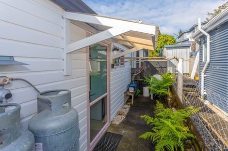 Photo of property in 23 Whiritoa Beach Road, Whiritoa, Whangamata, 3691