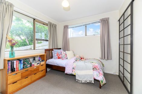 Photo of property in 59 Sunset Road, Totara Vale, Auckland, 0632