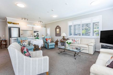 Photo of property in 102 Eaves Bush Parade, Orewa, 0931