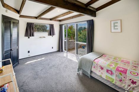 Photo of property in 104 Renown Road, Raumati South, Paraparaumu, 5032