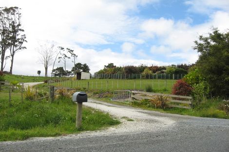 Photo of property in 96 Whangaripo Valley Road, Wellsford, 0974