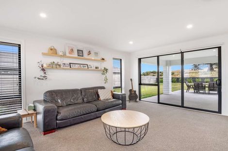 Photo of property in 44 Tirimoana Place, Otamatea, Whanganui, 4501