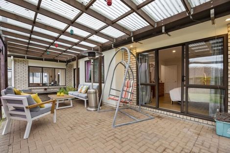 Photo of property in 64 Black Teal Close, Unsworth Heights, Auckland, 0632