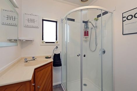 Photo of property in 2/381 Kennedy Road, Pirimai, Napier, 4112