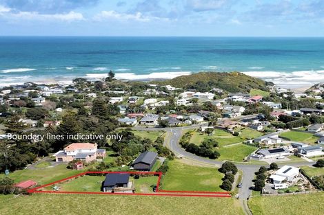 Photo of property in 4 Gillespie Drive, Baylys Beach, Dargaville, 0377
