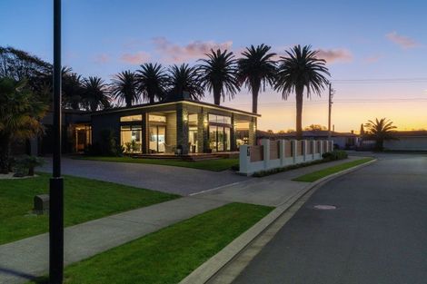 Photo of property in 26 Phoenix Palms Grove, Levin, 5510