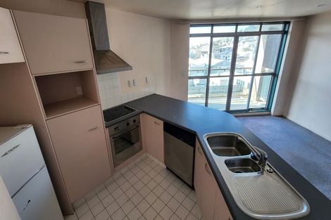 Photo of property in Grandstand Apartments, 9/80 Kent Terrace, Mount Victoria, Wellington, 6011