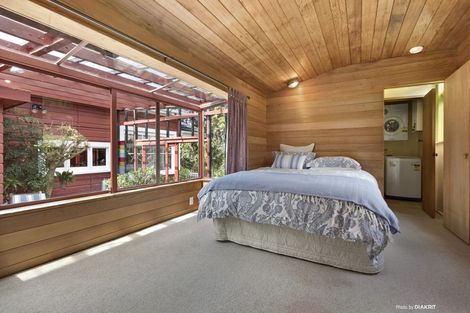 Photo of property in 124 Trelissick Crescent, Ngaio, Wellington, 6035