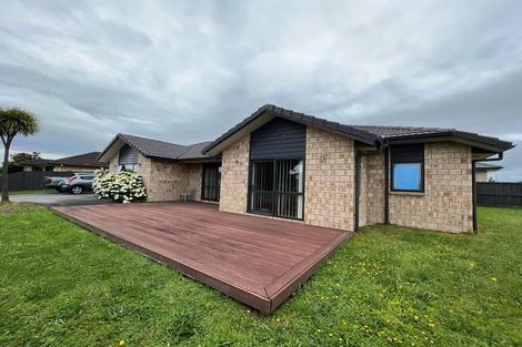 Photo of property in 2 Hector Drive, Rototuna North, Hamilton, 3210