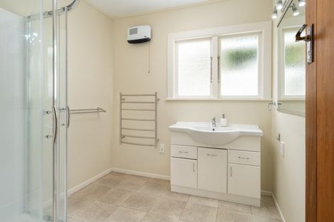 Photo of property in 34 Waikawa Road, Picton, 7220