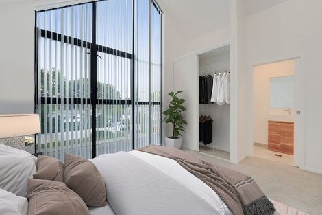 Photo of property in 2/11 Paramu Avenue, Birkdale, Auckland, 0626