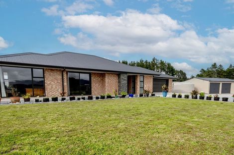 Photo of property in 8 Pukaki Avenue, Ngahere, 7872