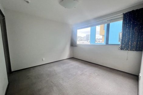 Photo of property in Dual Apartments, 401/142 Vivian Street, Te Aro, Wellington, 6011