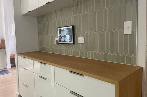 Photo of property in 44 Queens Drive, Lyall Bay, Wellington, 6022