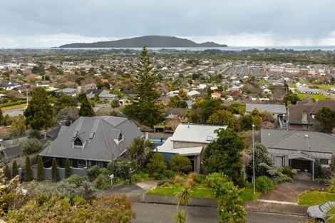 Photo of property in 48 Kotare Street, Waikanae, 5036