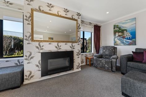 Photo of property in 53 Alberta Road, Glen Avon, New Plymouth, 4312