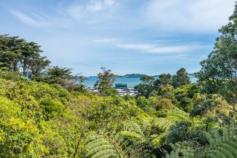 Photo of property in 38 Stanhope Grove, Korokoro, Lower Hutt, 5012