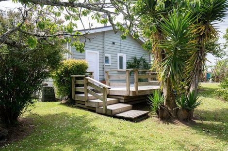 Photo of property in 2 Mahuta Road, Waitakaruru, Ngatea, 3576