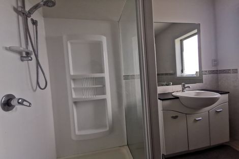 Photo of property in 19 Cricklade Terrace, Windsor Park, Auckland, 0632