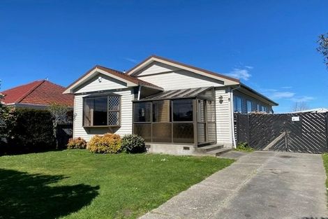 Photo of property in 22 Winters Road, Redwood, Christchurch, 8051