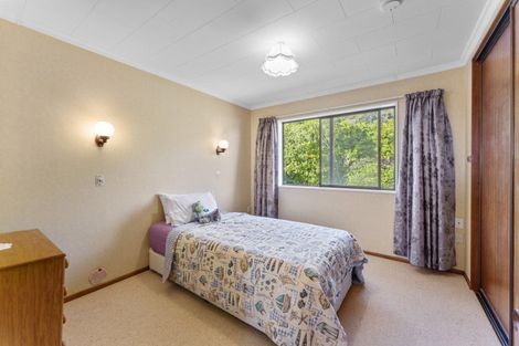 Photo of property in 11 Te Maku Grove, Waikanae, 5036