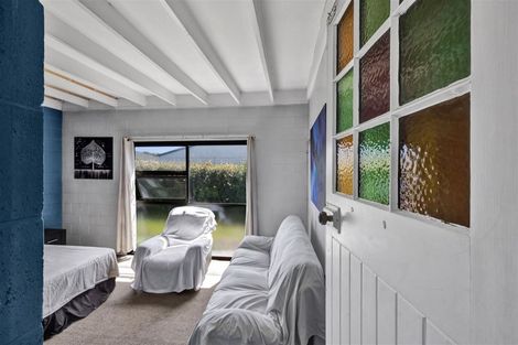 Photo of property in 211 South Road, Hawera, 4610