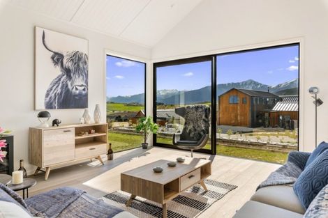 Photo of property in 12 Falconer Rise, Jacks Point, Queenstown, 9371