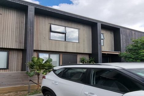 Photo of property in 9/20 Trent Street, Island Bay, Wellington, 6023