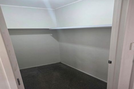 Photo of property in 16 Loughinisland Place, Weymouth, Auckland, 2103
