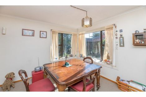 Photo of property in 2/9A Kingham Place Avonhead Christchurch City
