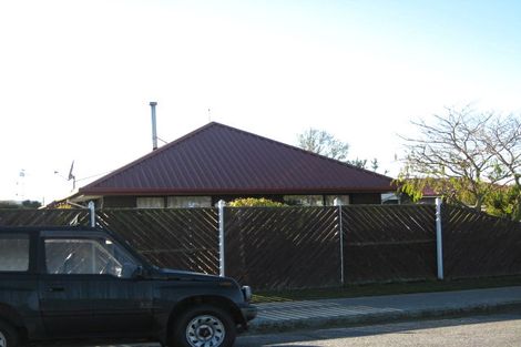 Photo of property in 2/18 Brixton Street, Islington, Christchurch, 8042