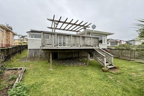 Photo of property in 93 Sylvan Avenue, Northcote, Auckland, 0627