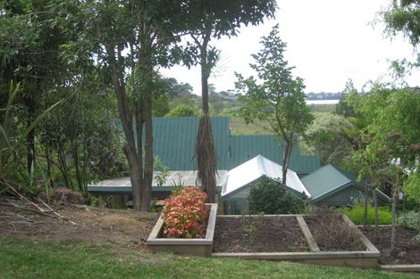 Photo of property in 14 St Peters Street, Northcote, Auckland, 0627