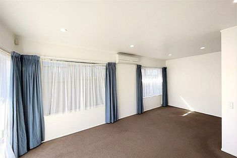 Photo of property in 2a Beatty Avenue, Manurewa, Auckland, 2102