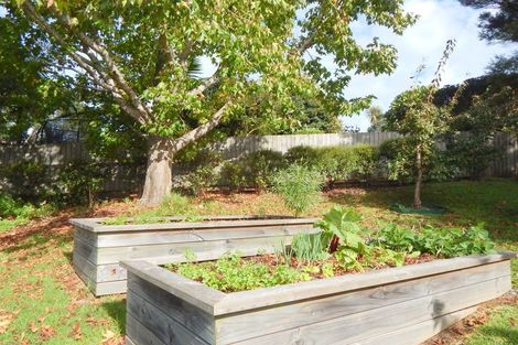 Photo of property in 84 Rangitane Loop Road, Kerikeri, 0294