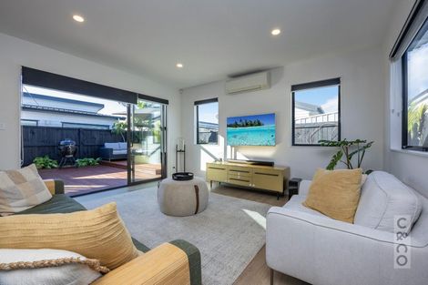 Photo of property in 29 Lumbarda Drive, Kumeu, 0810