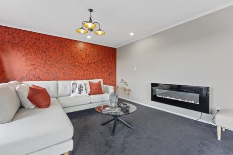 Photo of property in 2 Puketiro Drive, Feilding, 4702