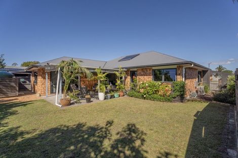 Photo of property in 29 Wells Place, Whitianga, 3510