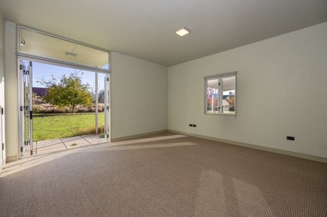 Photo of property in 23 Waimana Place, Wanaka, 9305