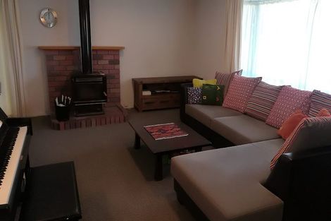 Photo of property in 2/112 Nigel Road, Browns Bay, Auckland, 0630