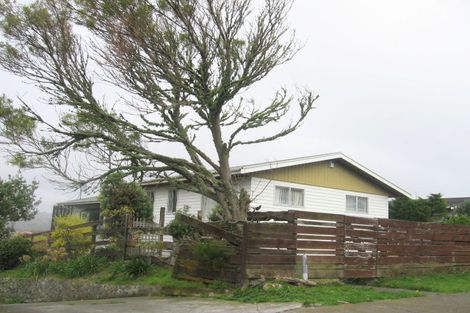 Photo of property in 180 Conclusion Street, Ascot Park, Porirua, 5024